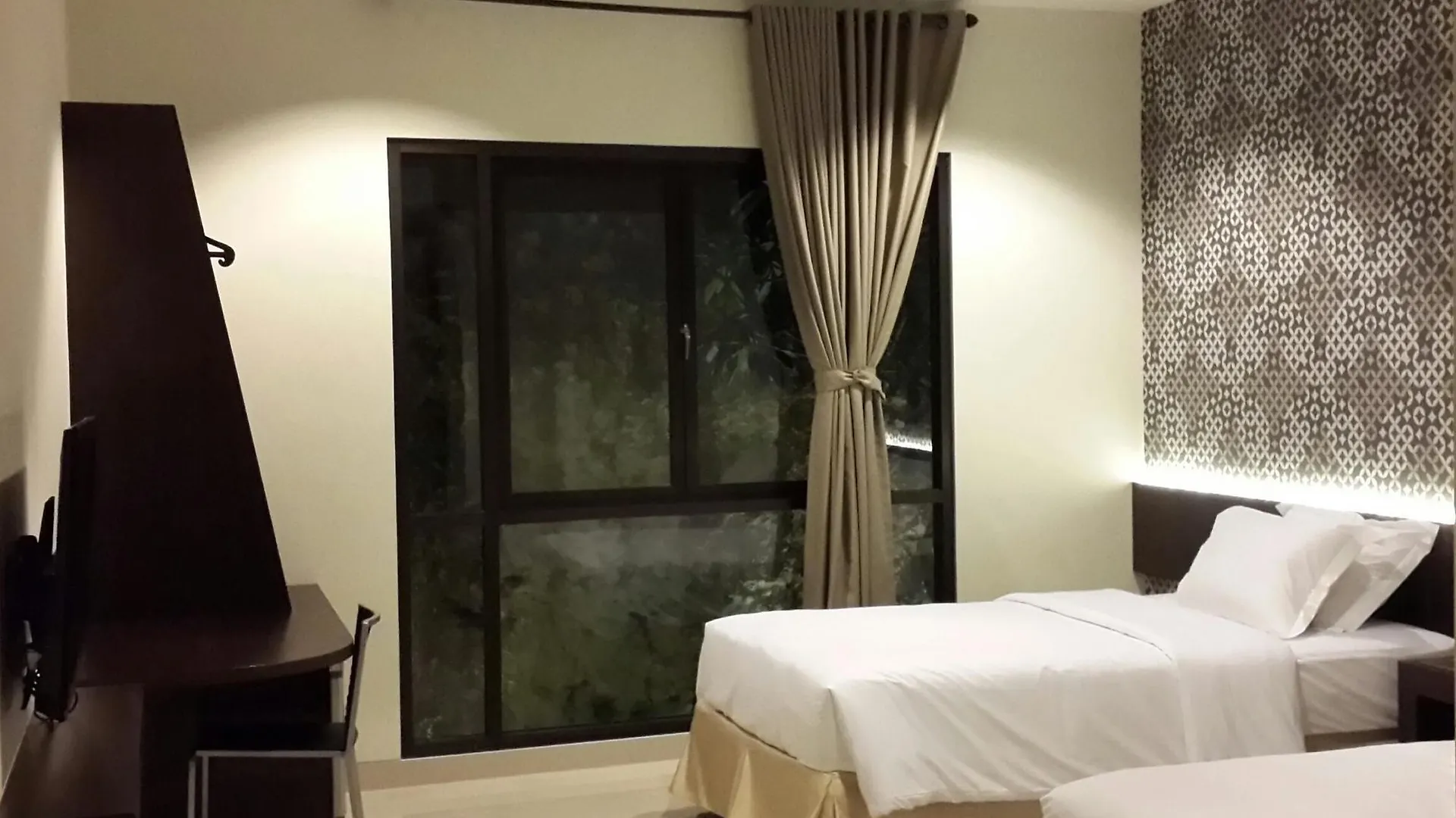 ** בית הארחה נוסא דואה White Rock Lodge אינדונזיה